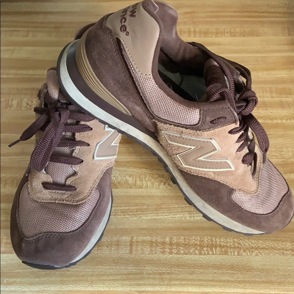 Brown new balance 8/9.5 sneakers